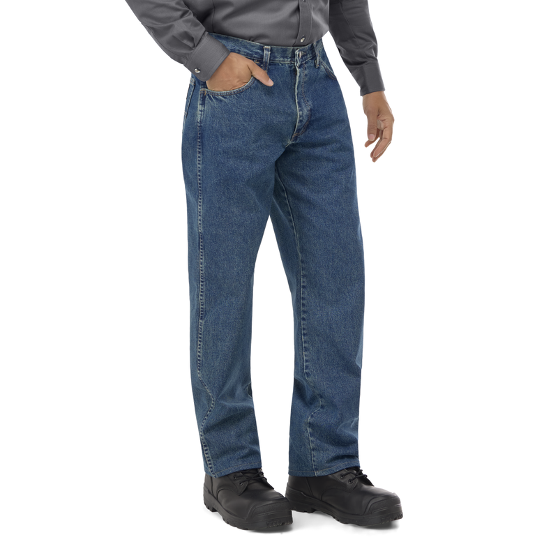 Men's Loose FR Stonewashed Jean image number 2