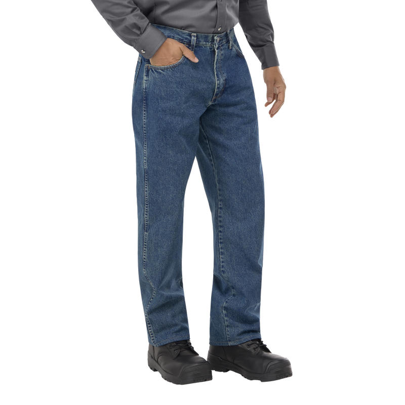Men's Loose FR Stonewashed Jean image number 2